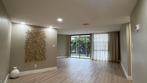 20500 W Country Club Dr APT 308 Aventura