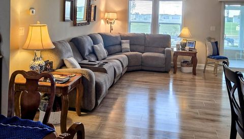 3925 Manatee Club Dr