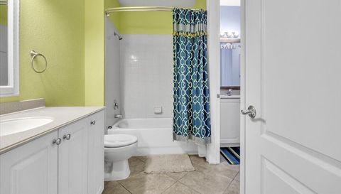 6050 Jonathans Bay Cir APT 102