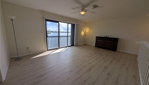 707 SW 3RD COURT