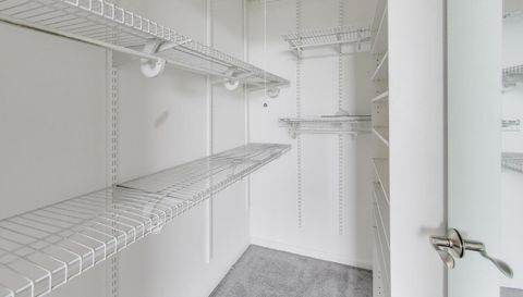 5733 N Sheridan Road