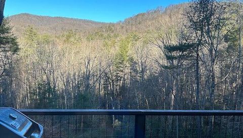 209 Falcon Crest Way