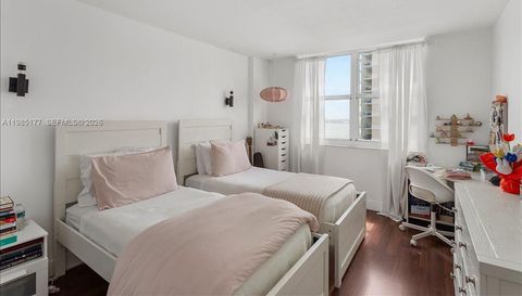 770 Claughton Island Dr