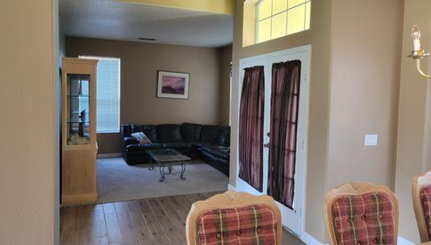 3145 Twisted Oak Loop