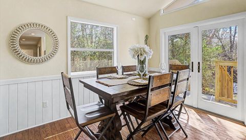 6611 Crooked Creek