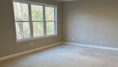 209 Falcon Crest Way