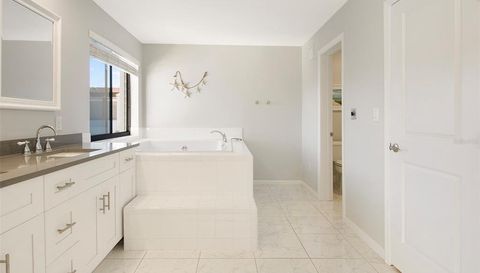 557 PINELLAS BAYWAY S