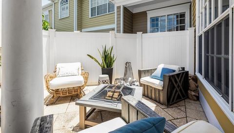 313 INNER HARBOUR CIRCLE