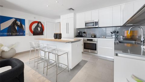88 Sw 7th St