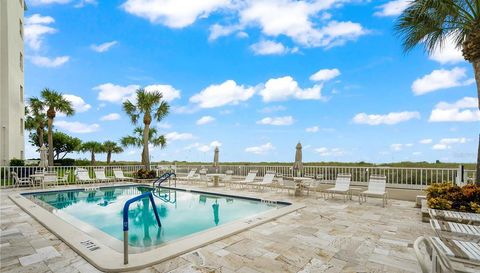 1150 Tarpon Center
