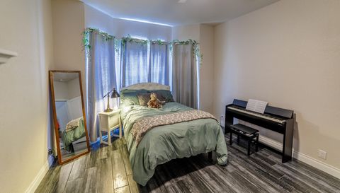 2127 Oakwood Holw