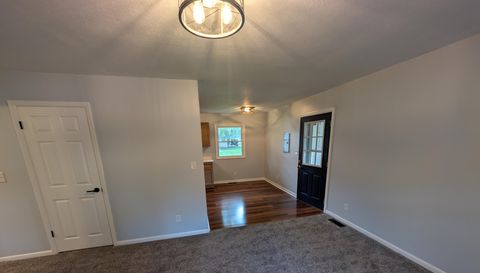 2791 Woodlawn Dr