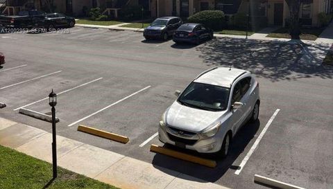 5937 Forest Hill Blvd