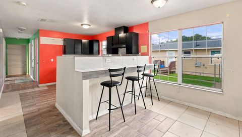 38407 Lowell Harris Wy