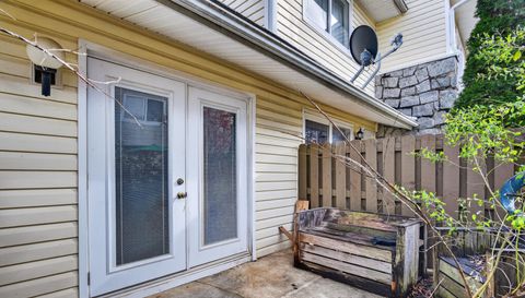 1464 A NE PINE LOG RD