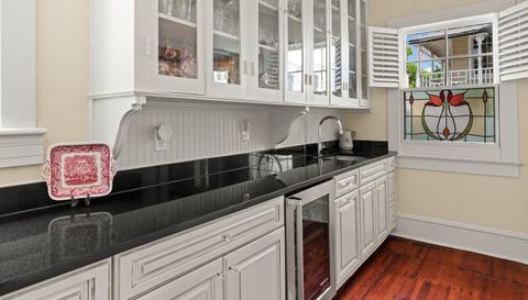 174 Avenida Menendez