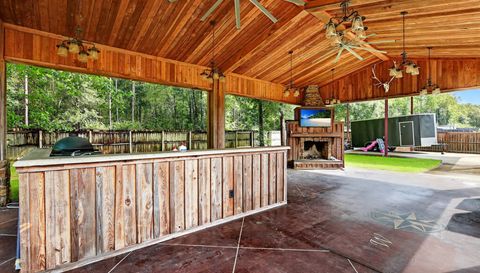 2900 Wallace Lake Rd