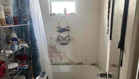221 10th Ct N