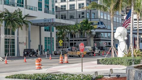 300 Biscayne Blvd