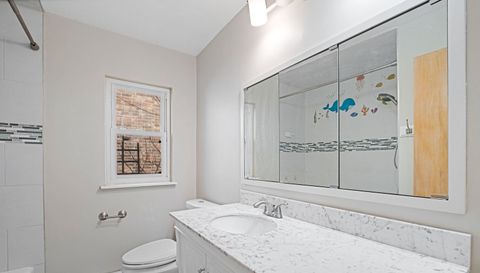 7303 N Kildare Avenue