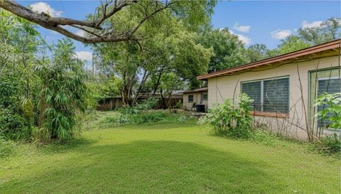 2406 Dellwood Dr