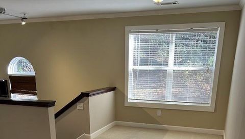 209 Falcon Crest Way