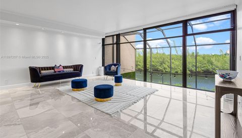 6124 Paradise Point Dr