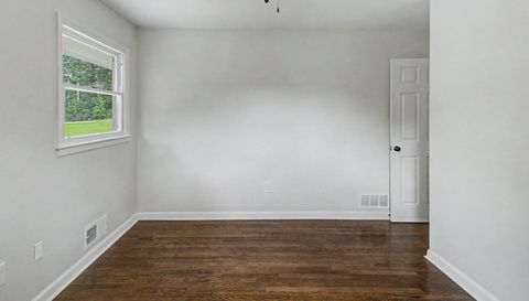 21 Nebo Dr