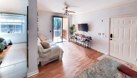 2204 Myrtlewood Cir E