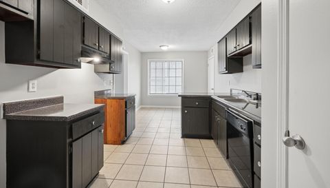 4328 W Hunters Glen St