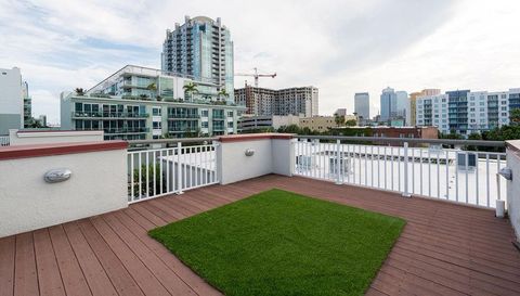 1002 Channelside DRIVE