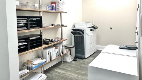 1550 W CLEVELAND STREET