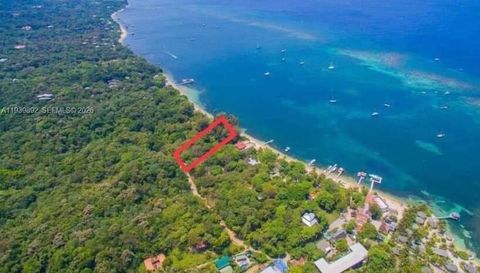 Roatan Island At Caribbean, Honduras