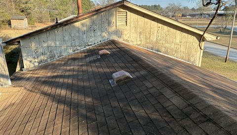 3417 Creekwood Dr SE