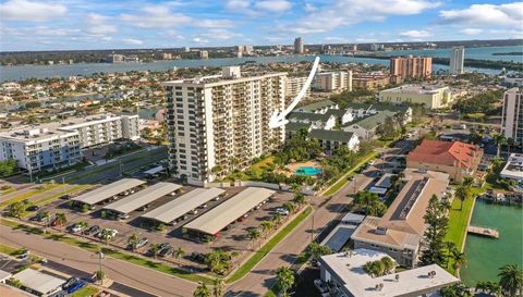 400 ISLAND WAY
