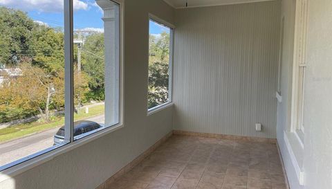 1806 W MORRISON AVENUE