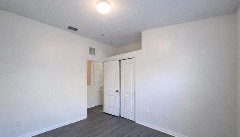 15342 OAK APPLE COURT