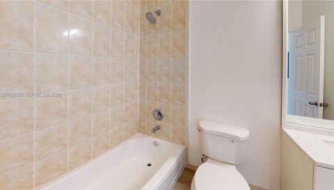 372 Ne 26th Pl