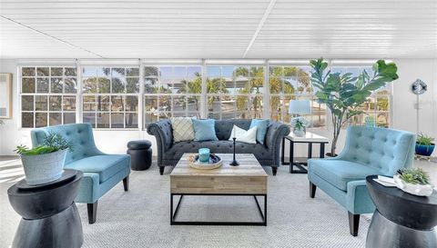 1015 SPINDLE PALM WAY