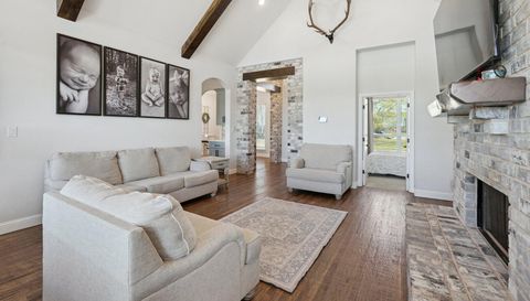 5812 W Sky Hawk Trail