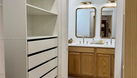 625 Whippoorwill Ter