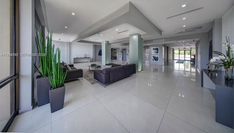 20379 W Country Club Dr