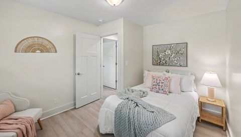 445 Madeline Dr