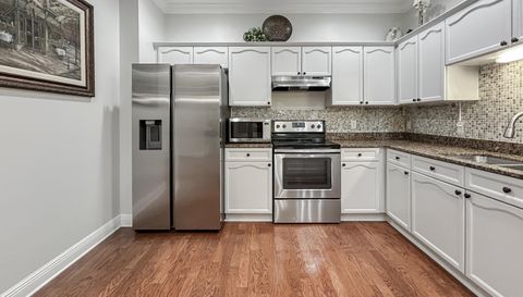 254 Valencia Cir