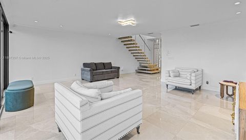 6124 Paradise Point Dr