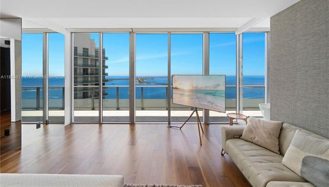 1300 Brickell Bay Dr