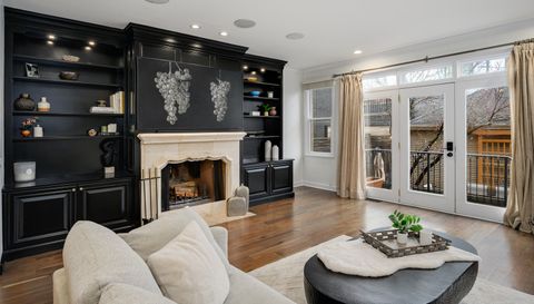 1303 W Schubert Avenue