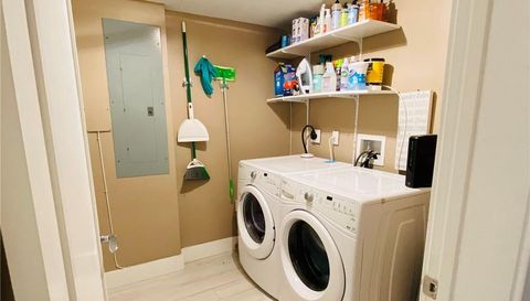 9400 E Bay Harbor Dr