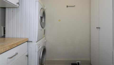 232 N Kingshighway Boulevard