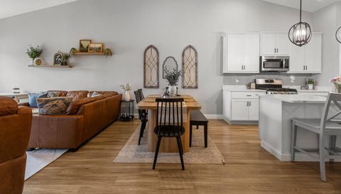 7 Prairie Trail